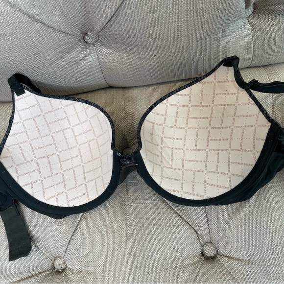 R: Victoria’s Secret Size 32D Women Padded Perfect Coverage Underwired Bra - Picture 4 of 5